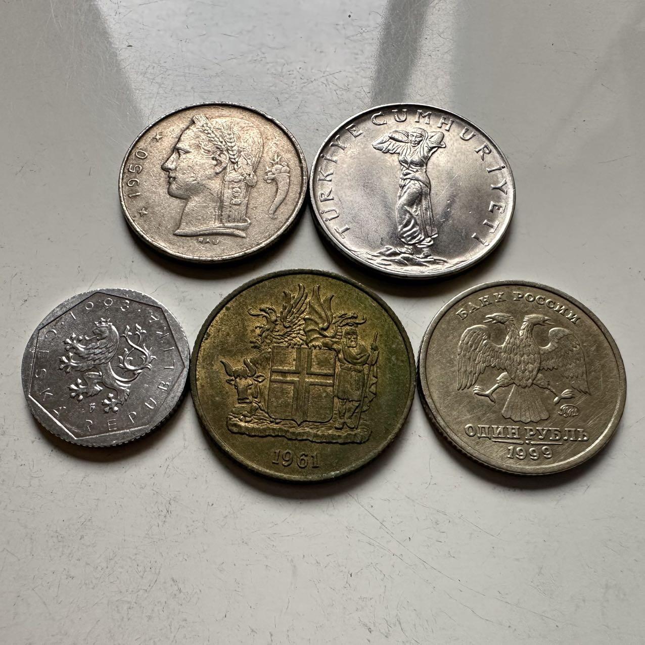 🌹外币初藏🌹🐯2025年第141场  每周二四六晚8️⃣点 接代拍 散币5枚