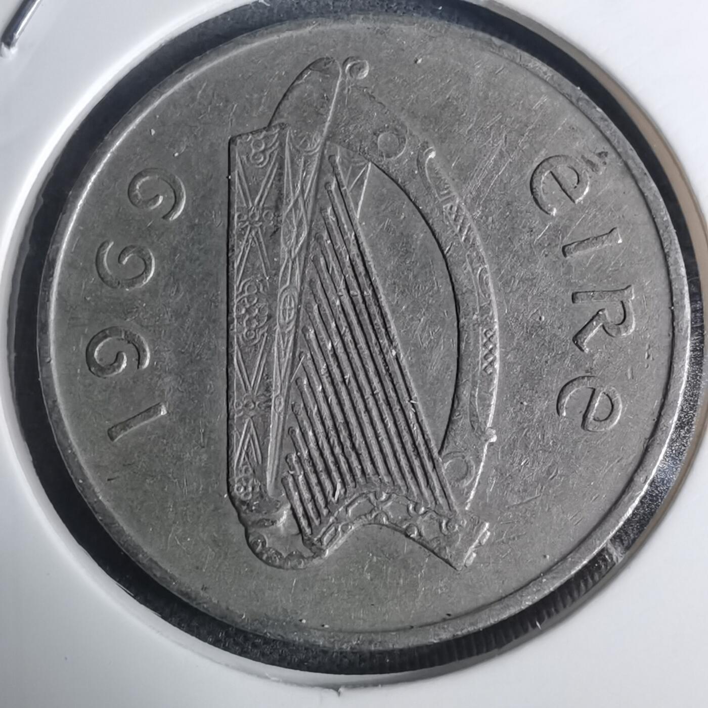 沼泽如烟--第935场 爱尔兰1969年10便士