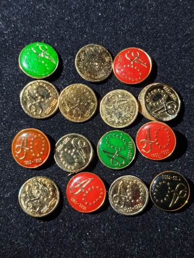 95期回流戒指饰品杂件纪念章丝路钱币专场 - 1徽章一组