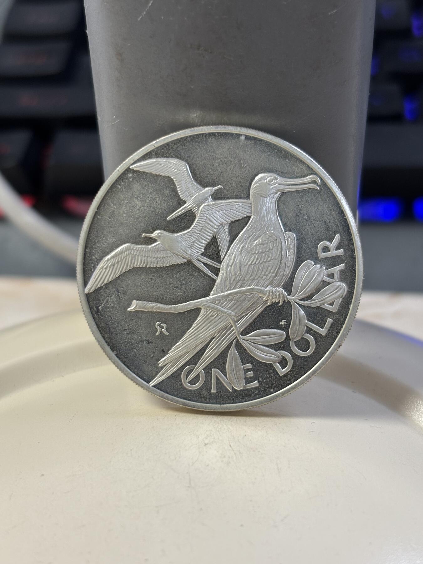 第185期拍卖 维尔京1973年动物鸟类纪念银币，925银，25.7克