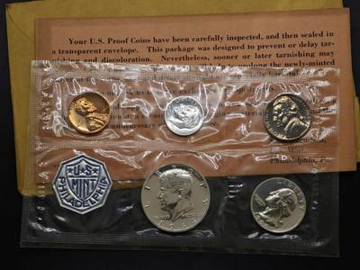 【淘币小摊】实时拍第八百三十拍   银币套币场   满百包邮可预留二周 每周一统一发货   - 美国1964年肯尼迪精制套币含3枚银币