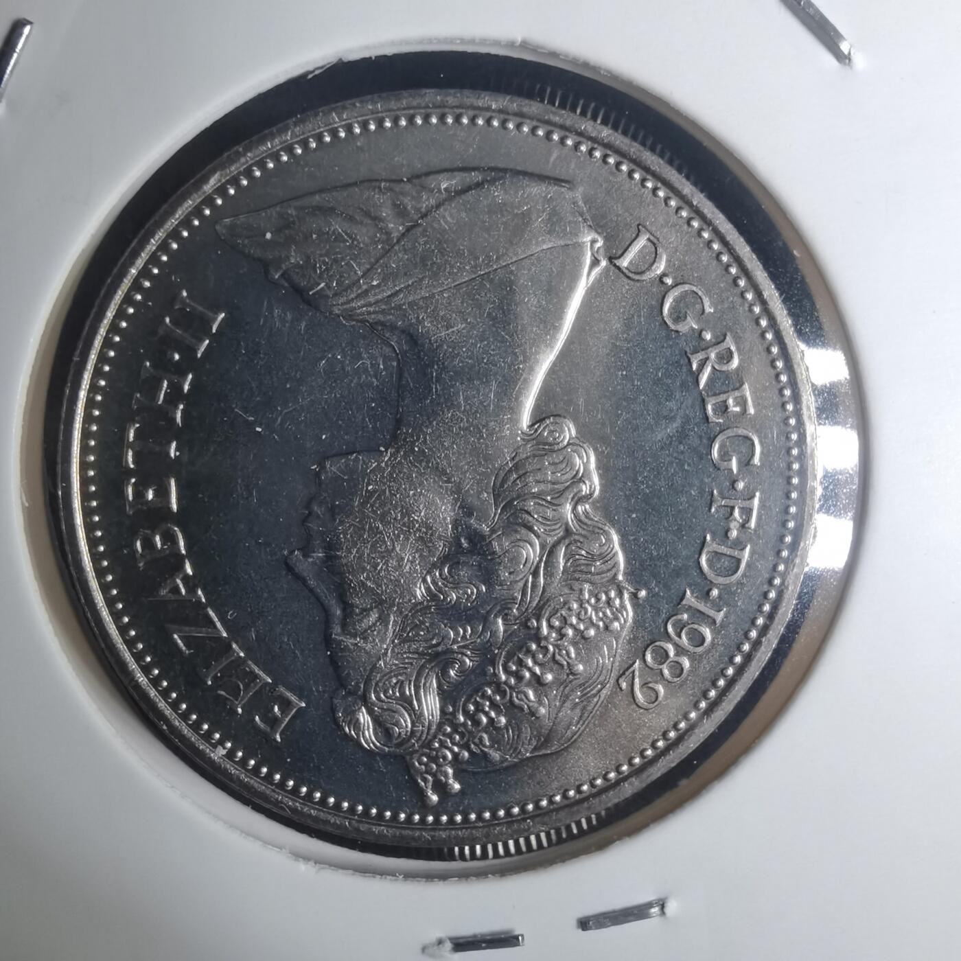 沼泽如烟--第935场 英国1982年10便士