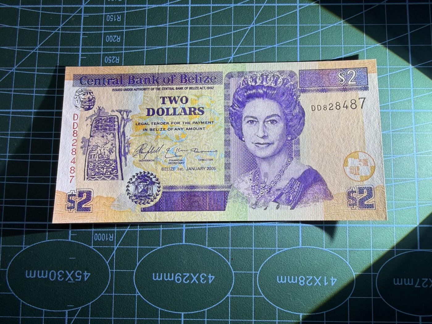 【炜奕收藏】，第五十三期 2005年伯利兹2元，UNC品相