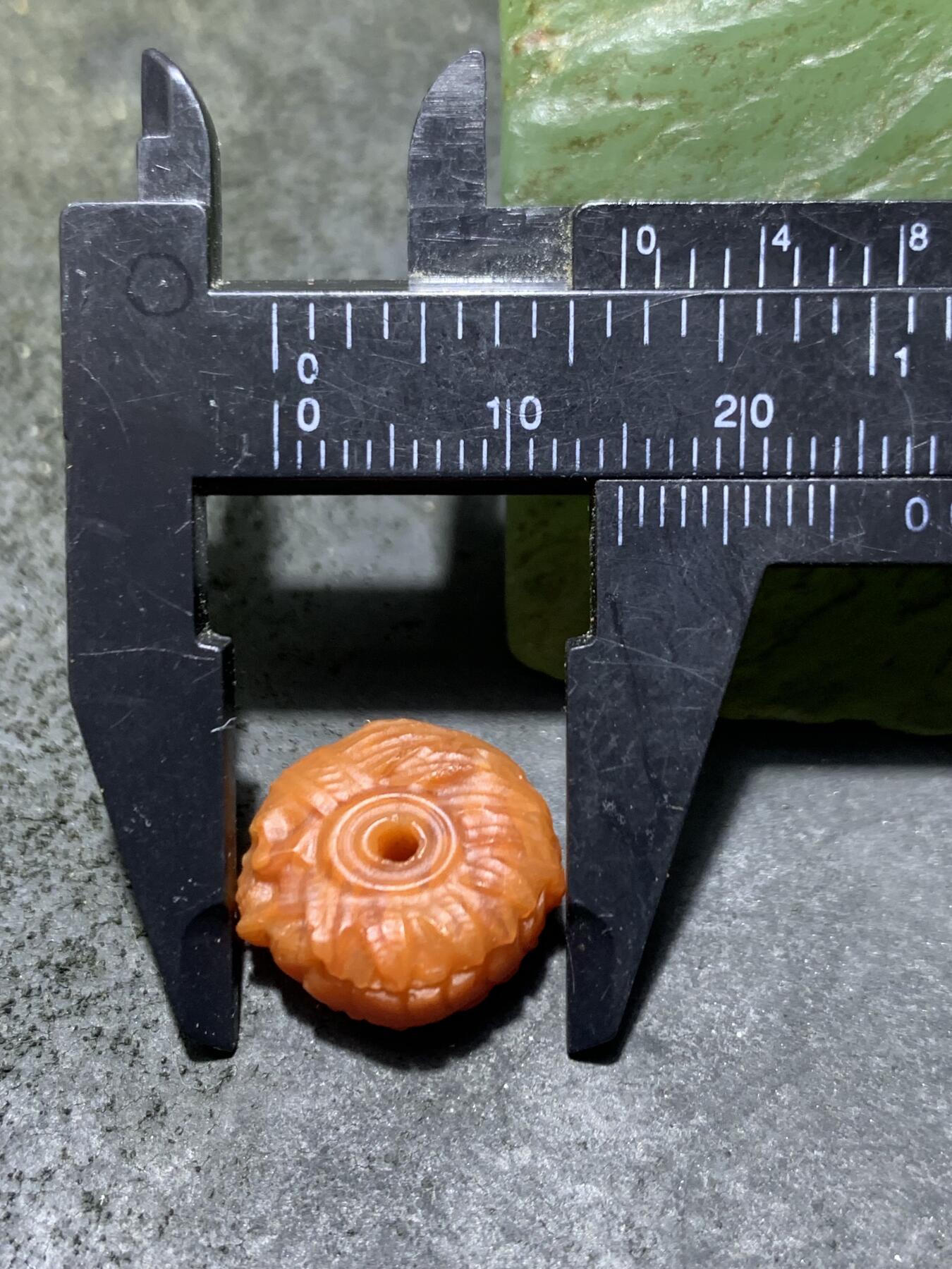 精美川料柿子红南红玛瑙雕刻骷髅酋长扣一个