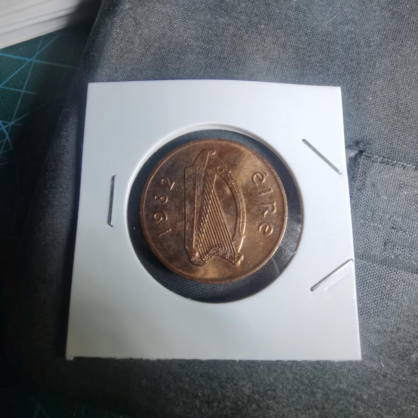 沼泽如烟--第935场 爱尔兰1982年2便士