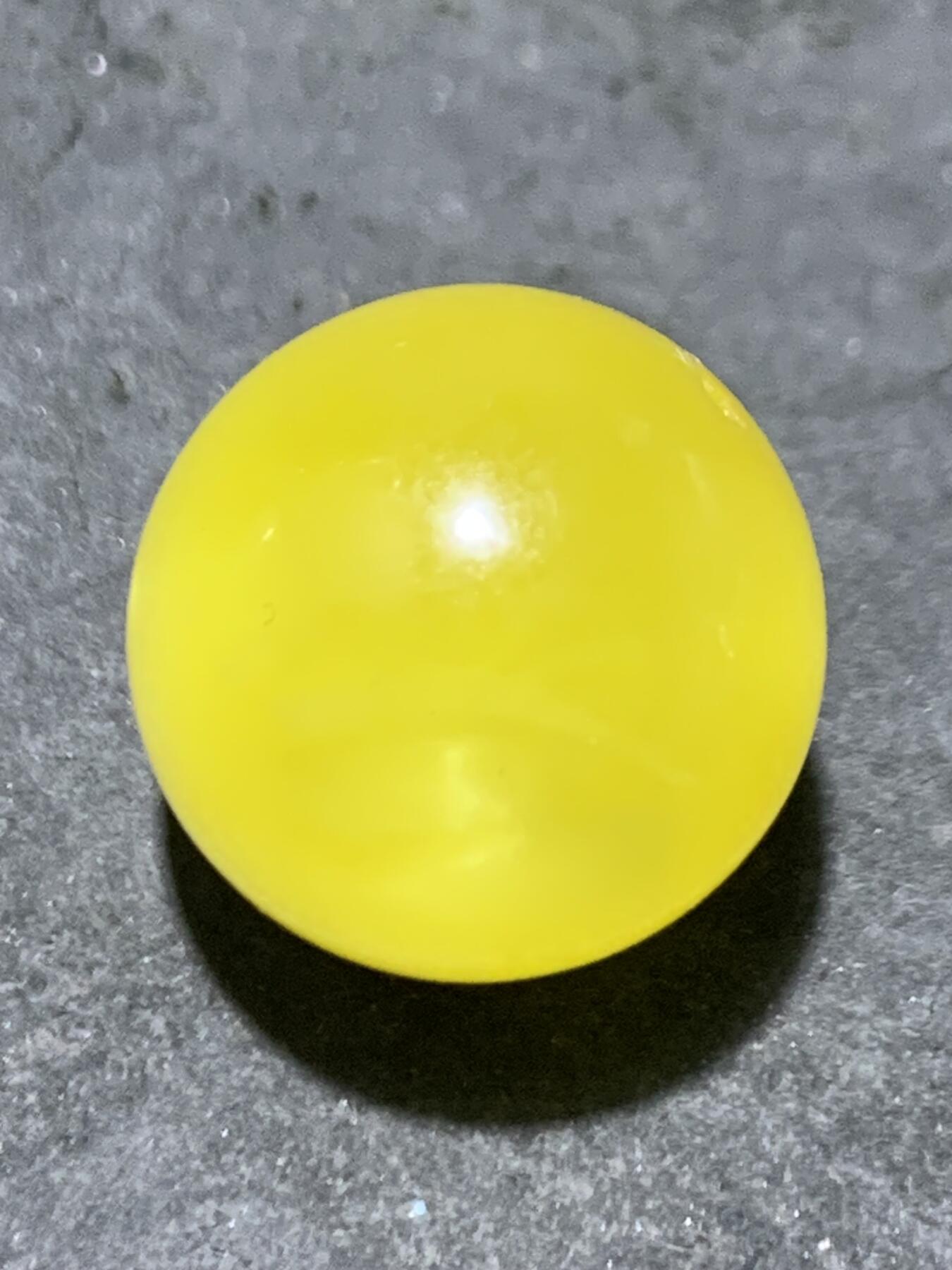 天然乌克兰原矿蜜蜡通货圆珠一颗，