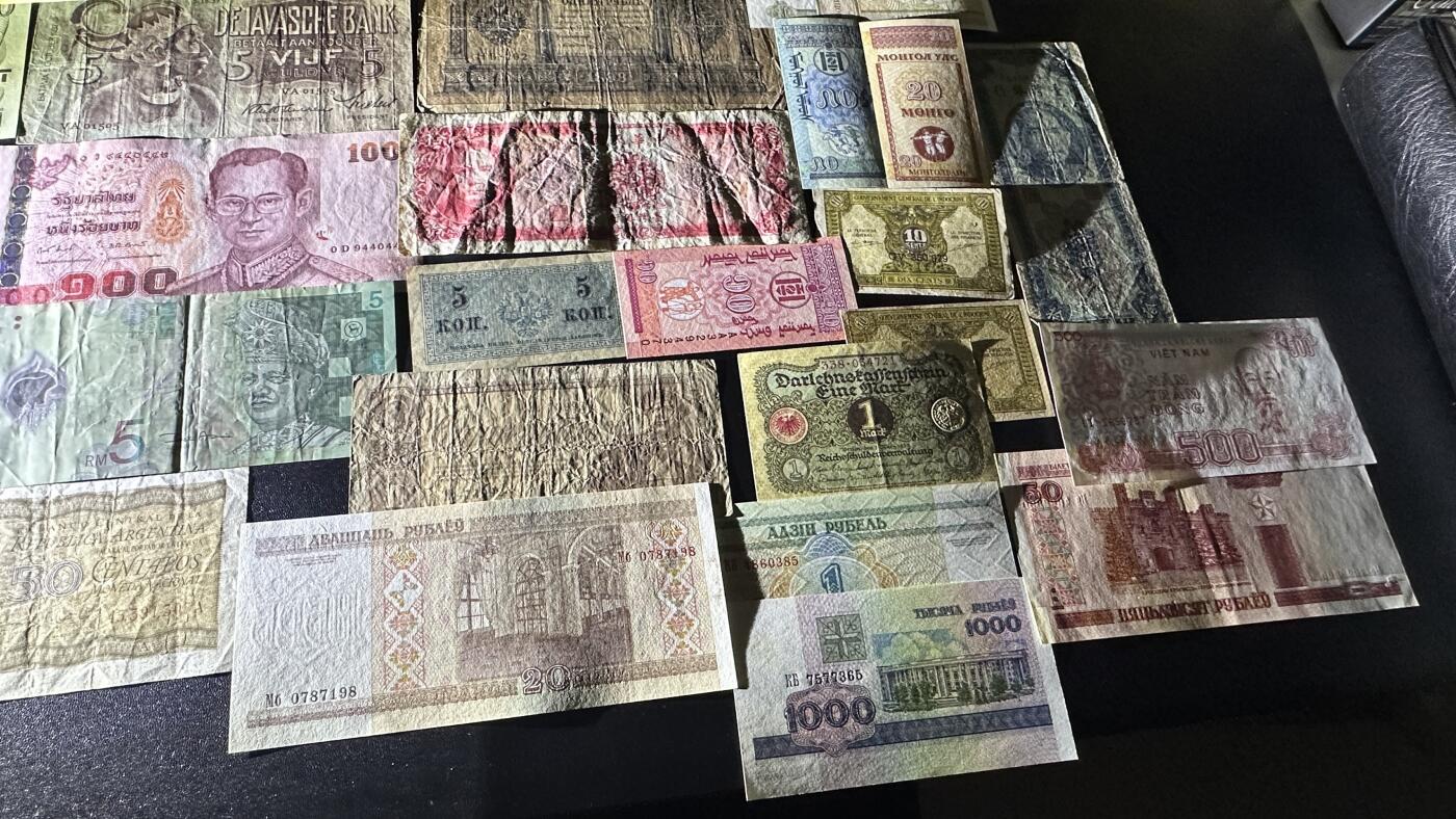 《外钞收藏家》第五百九十四期（畅拍场）（本平台长期征集拍品、欢迎藏友们联系合作）