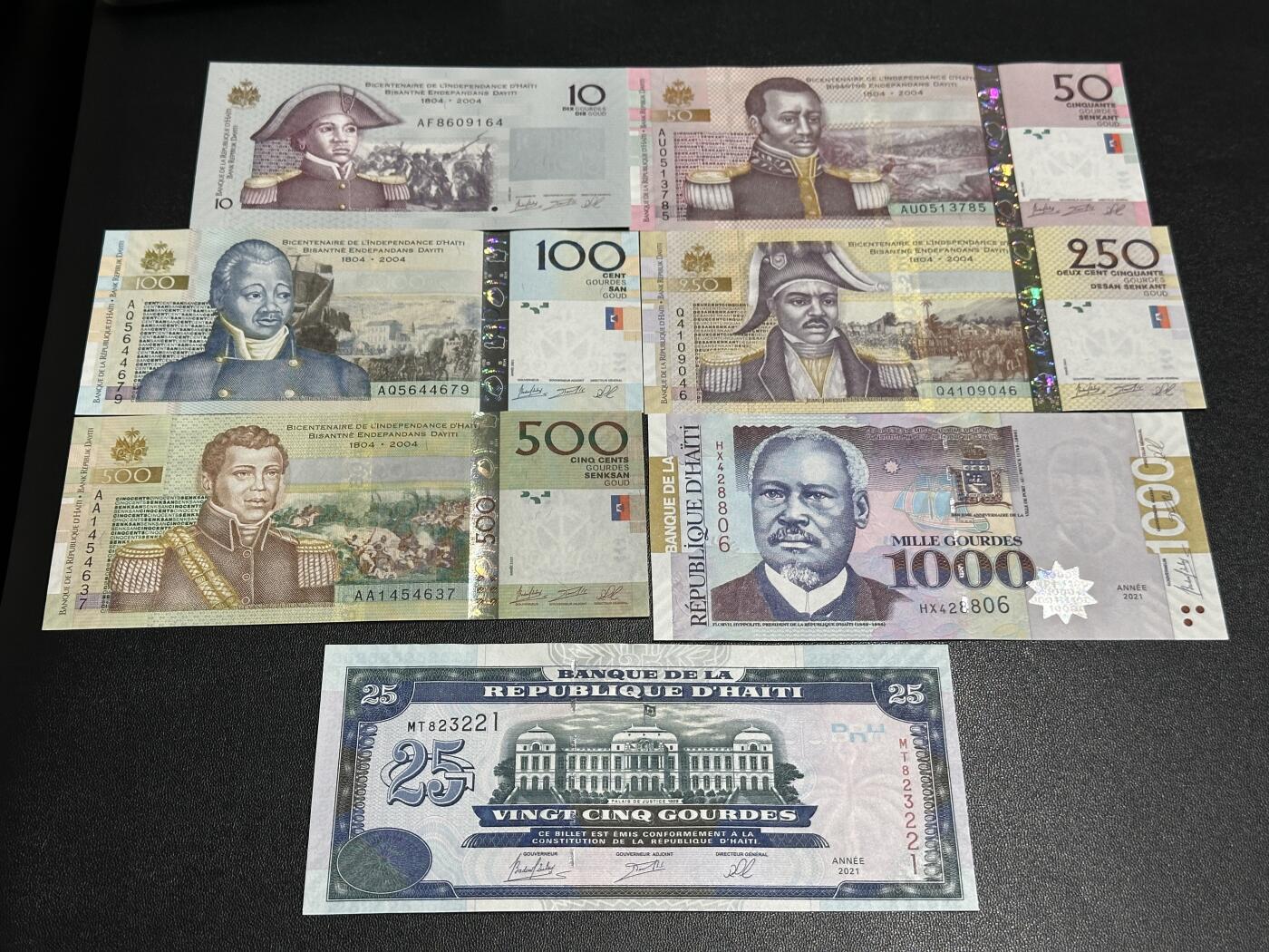 《外钞收藏家》第五百九十四期（畅拍场）（本平台长期征集拍品、欢迎藏友们联系合作） 海地10-1000面额 7张一起 全新UNC （221）