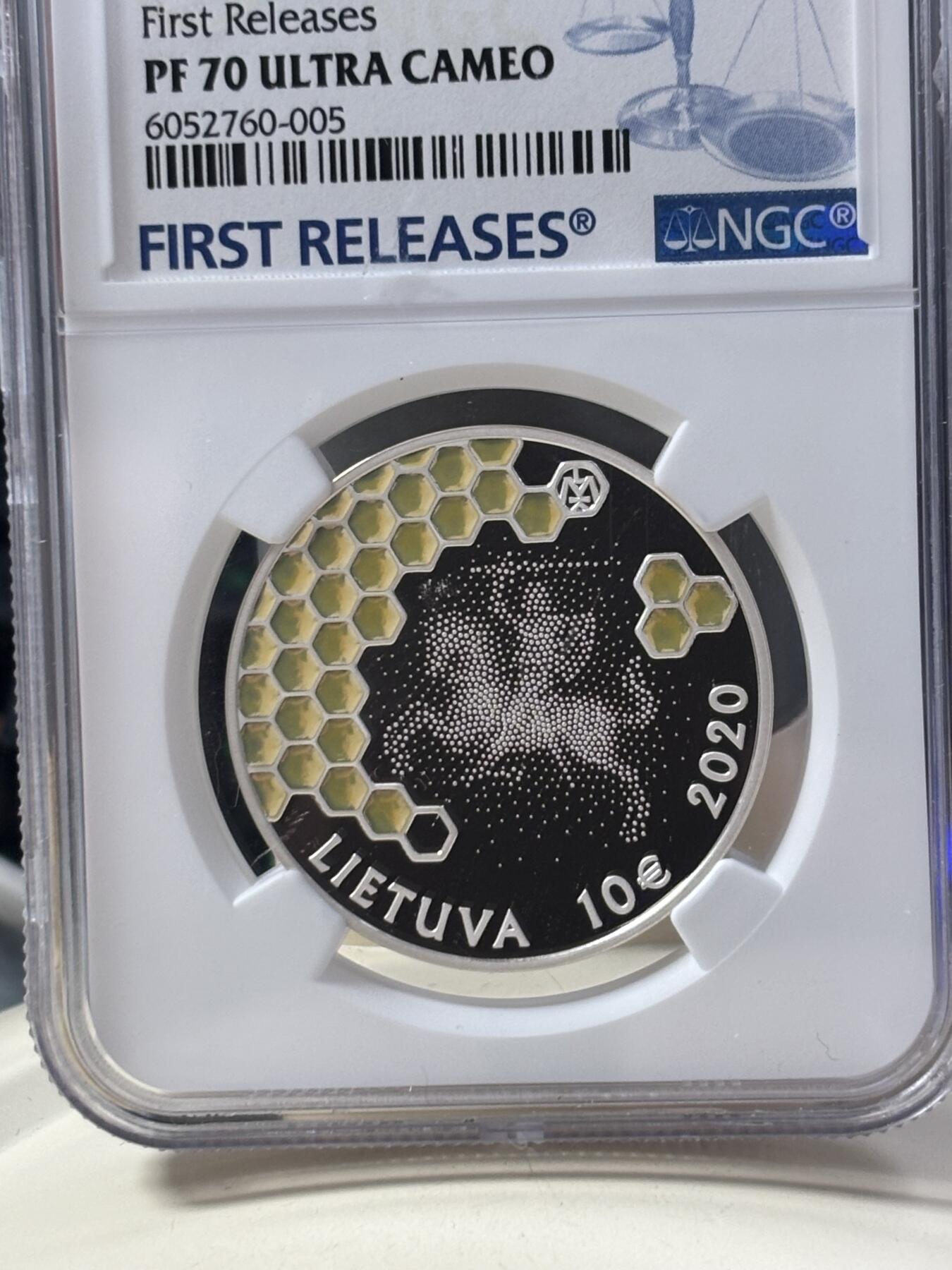 第186期拍卖 立陶宛2020采蜂人镀金纪念银币NGC-PF70首期无原盒证书，23.33克，925银镀金，发行量2500枚