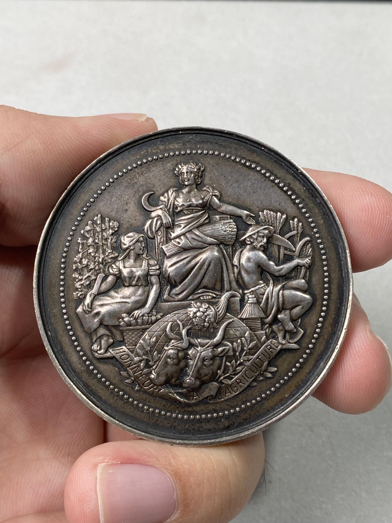万国钱币拍卖第057期（万国冬季大拍） 19世纪末法国第三共和国农业大银章 浮雕质感黑包浆好状态 55g 50mm