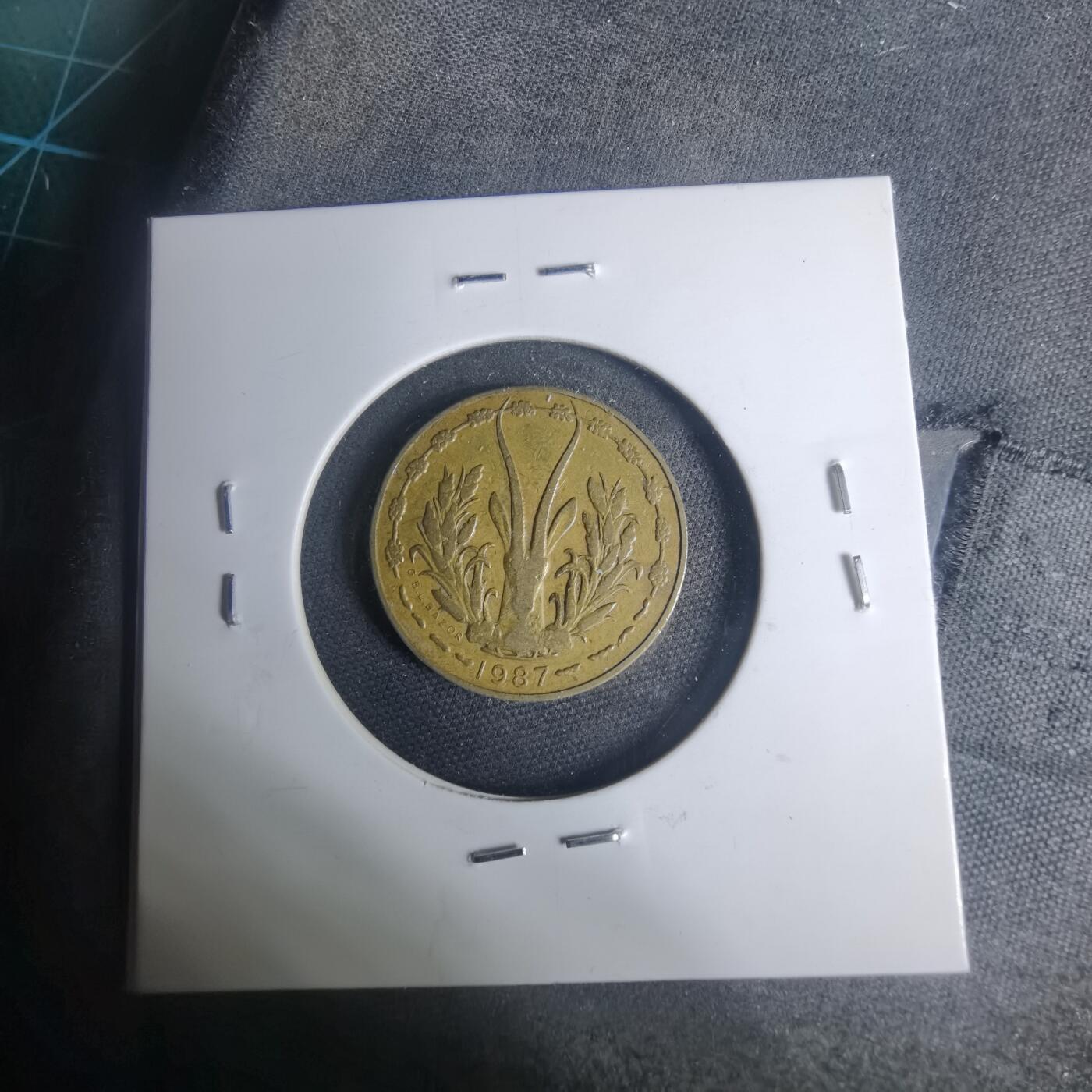 沼泽如烟--第935场 西非1987年5法郎