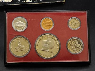 【淘币小摊】实时拍第八百三十拍   银币套币场   满百包邮可预留二周 每周一统一发货   - 美国1976年建国200周年精制套币