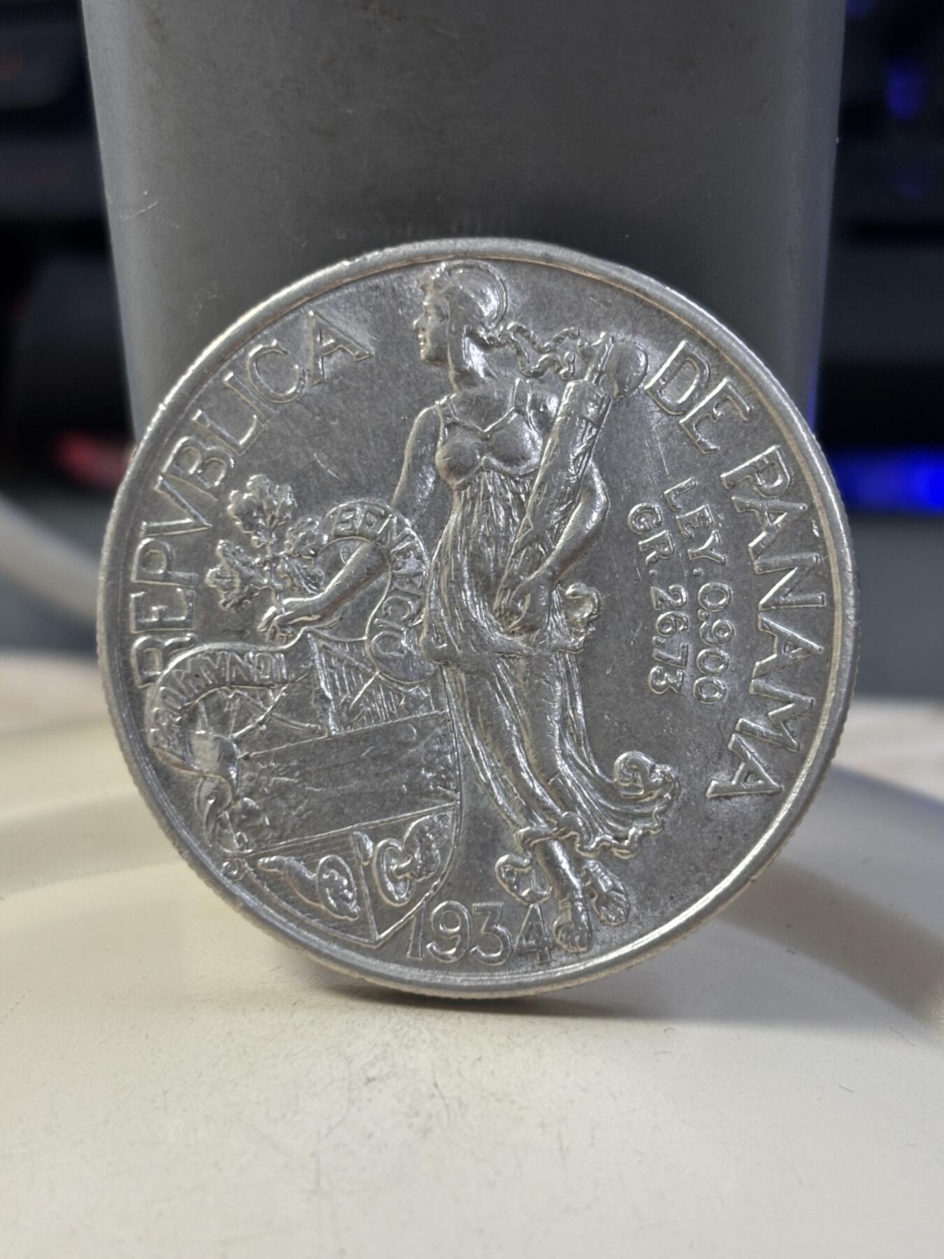 第185期拍卖 巴拿马1937年1巴波亚26.73克纪念银币，900银，