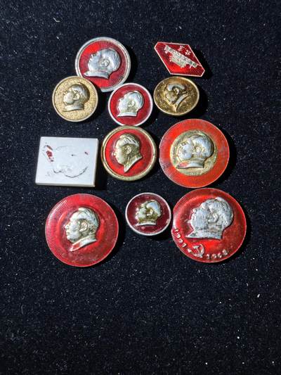 95期回流戒指饰品杂件纪念章丝路钱币专场 - 徽章一组