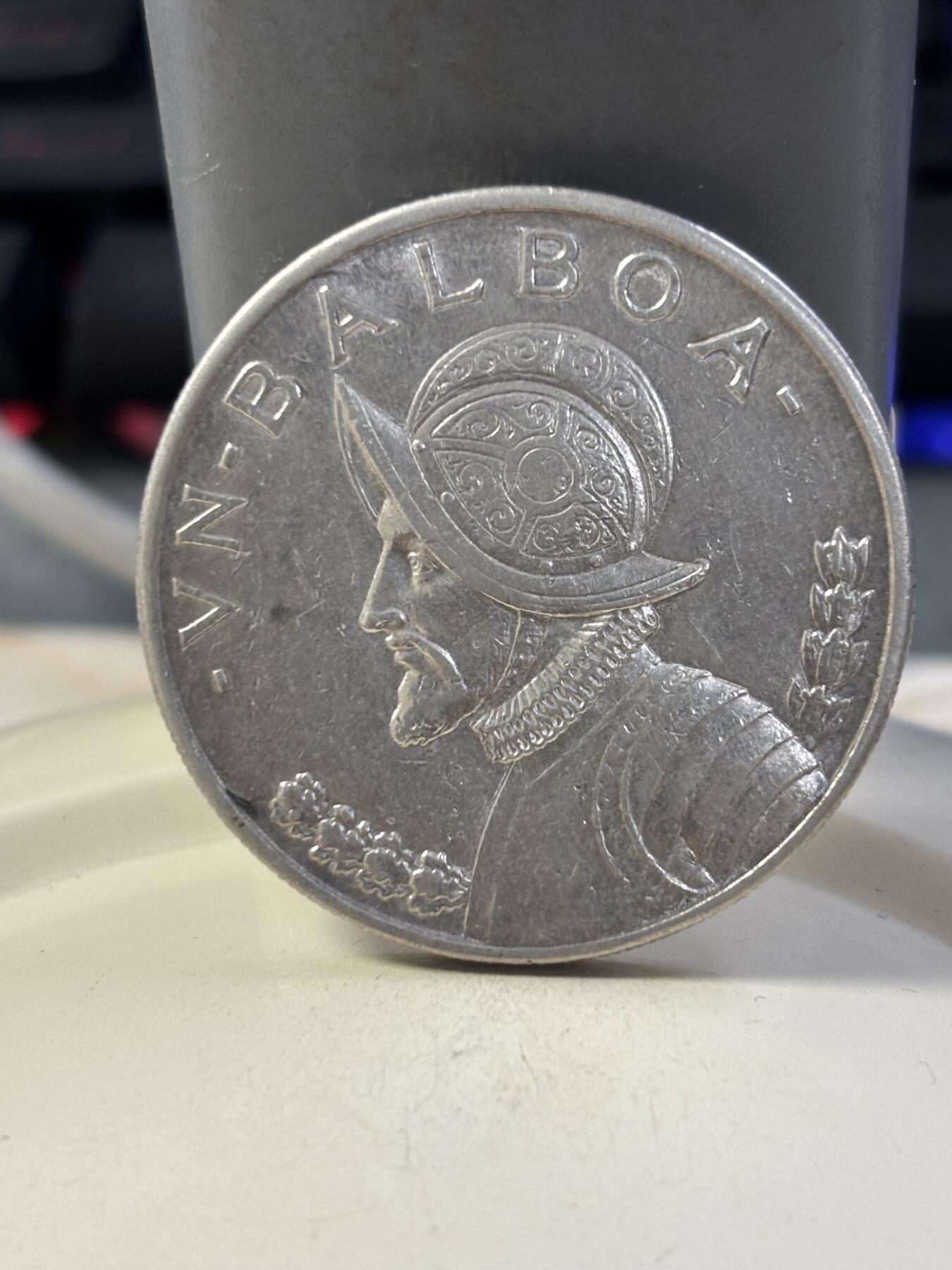 第185期拍卖 巴拿马1937年1巴波亚26.73克纪念银币，900银，