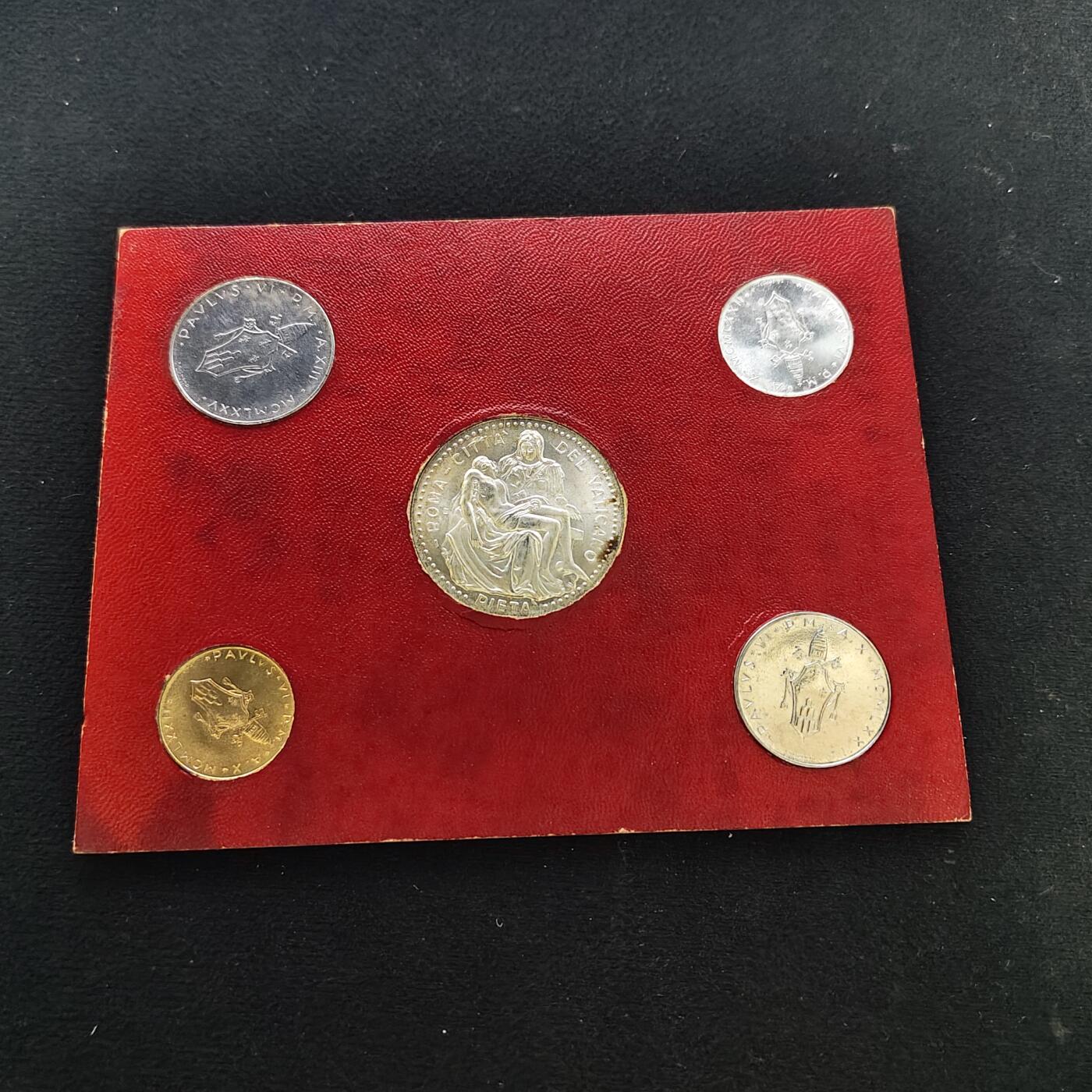 【全场包邮】纯粹捡漏拍486场（免费代拍第23场） 梵蒂冈各年份4枚+纪念章卡装套币