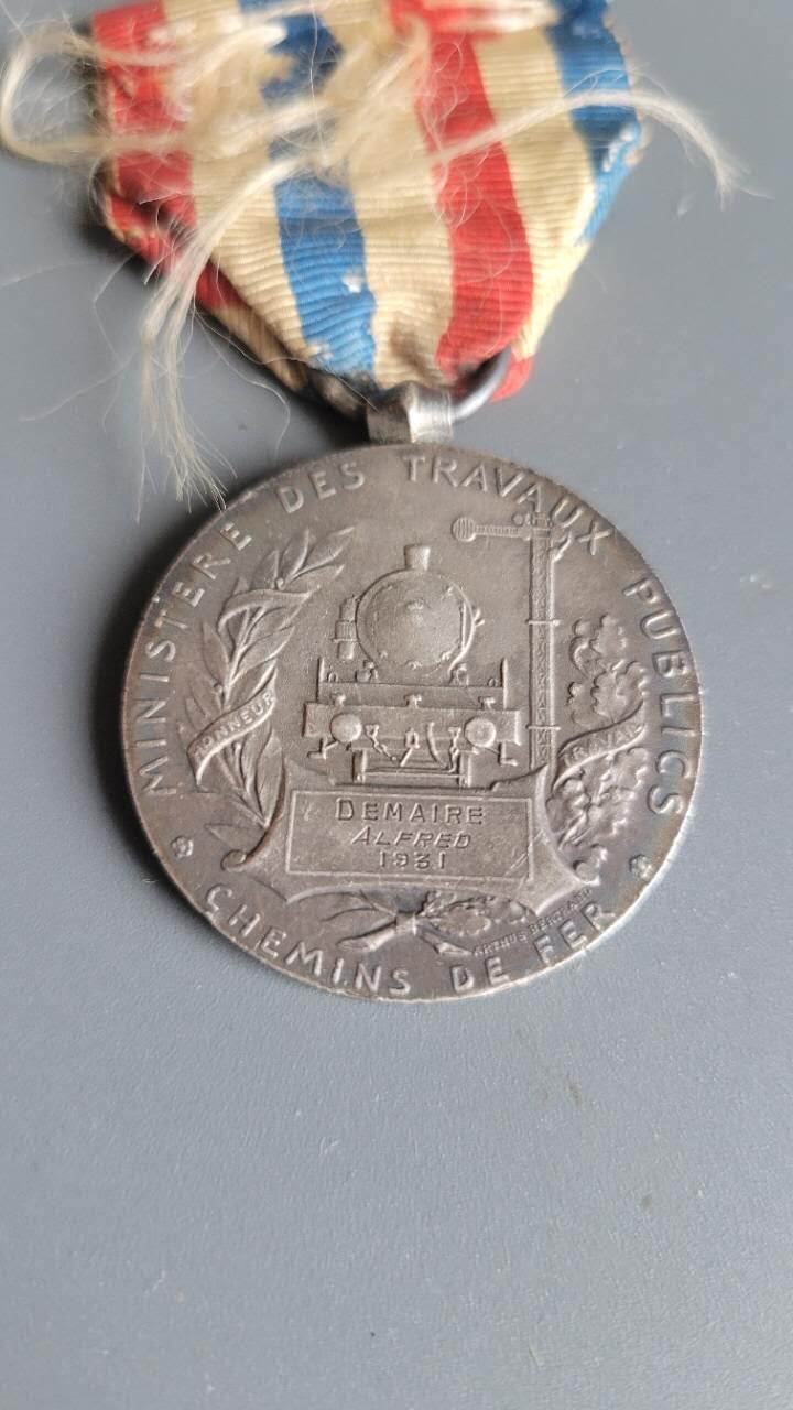 嘉宝良覃世界勋赏第19期拍卖 法国罗蒂版铁路荣誉奖章