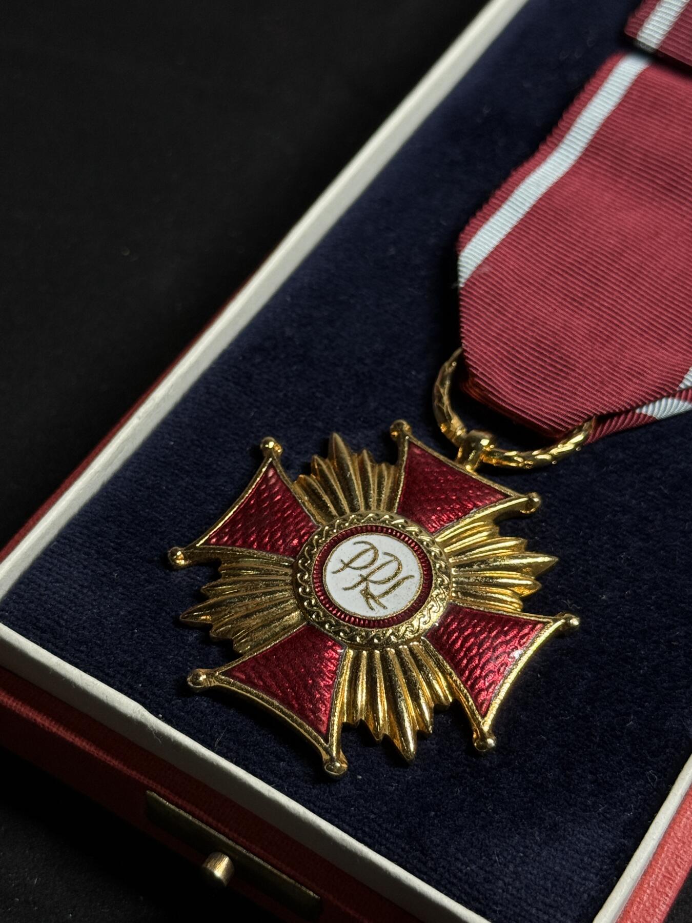 欢庆元旦！戎马世界章牌大赏第109期元旦大拍 波兰金级功勋十字勋章