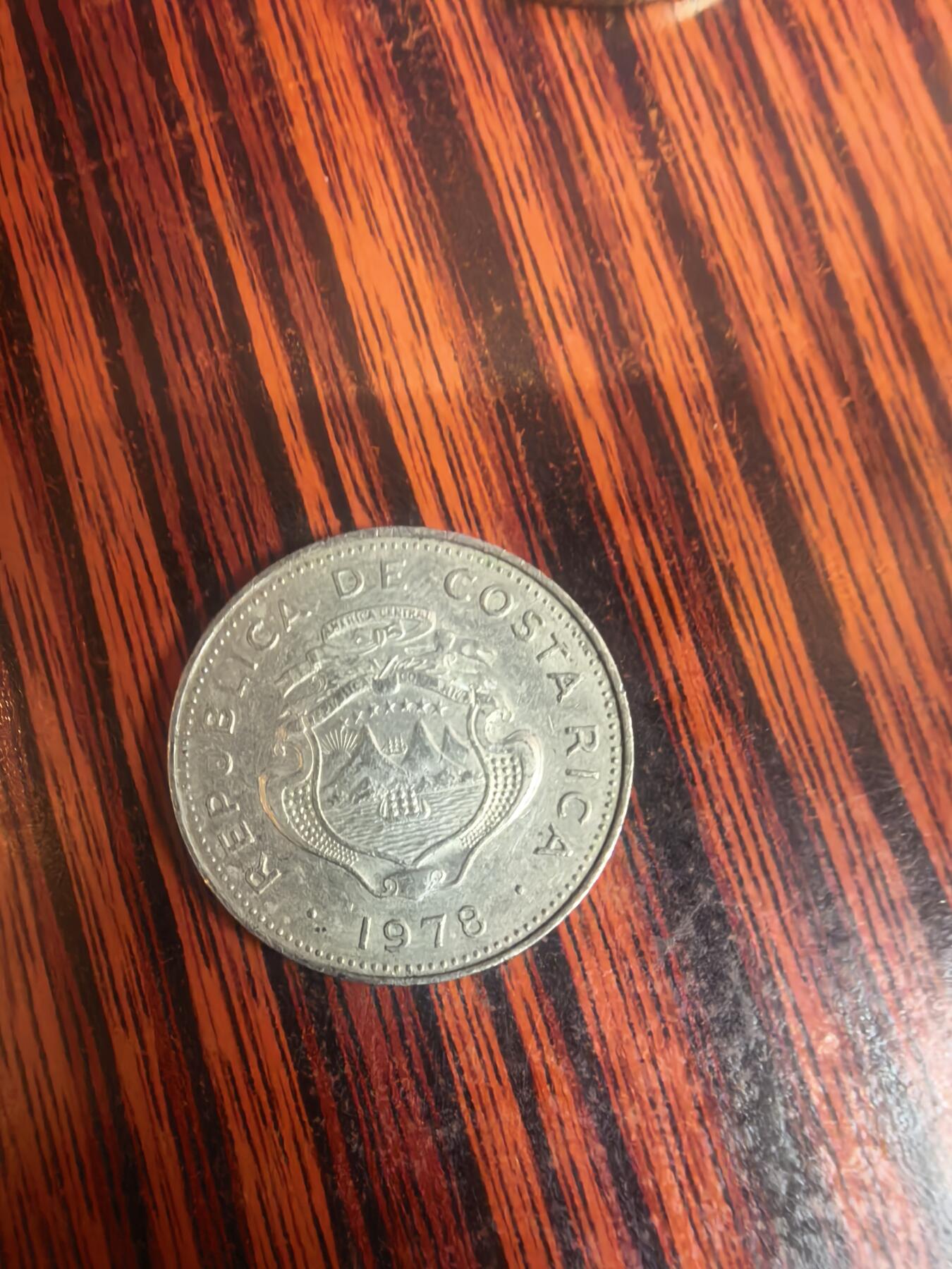 泡泡币外币四十场可代拍15038385335微信 哥斯达黎加。