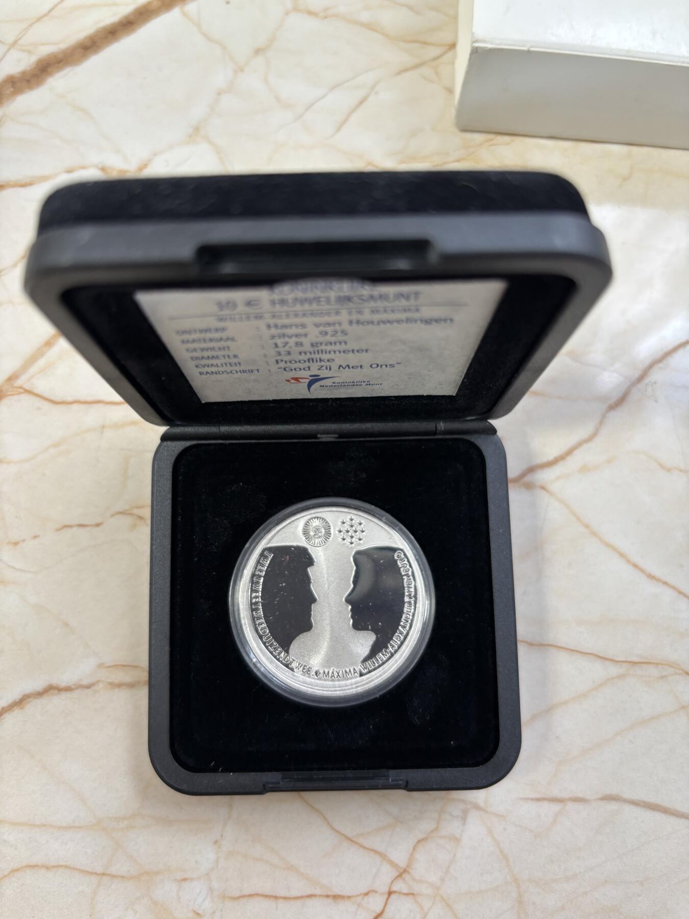 第185期拍卖 荷兰2002年10欧类精制银币 皇家婚礼（威廉-亚历山大和马克西玛） 17.8克925银 发行量：8万 盒证全