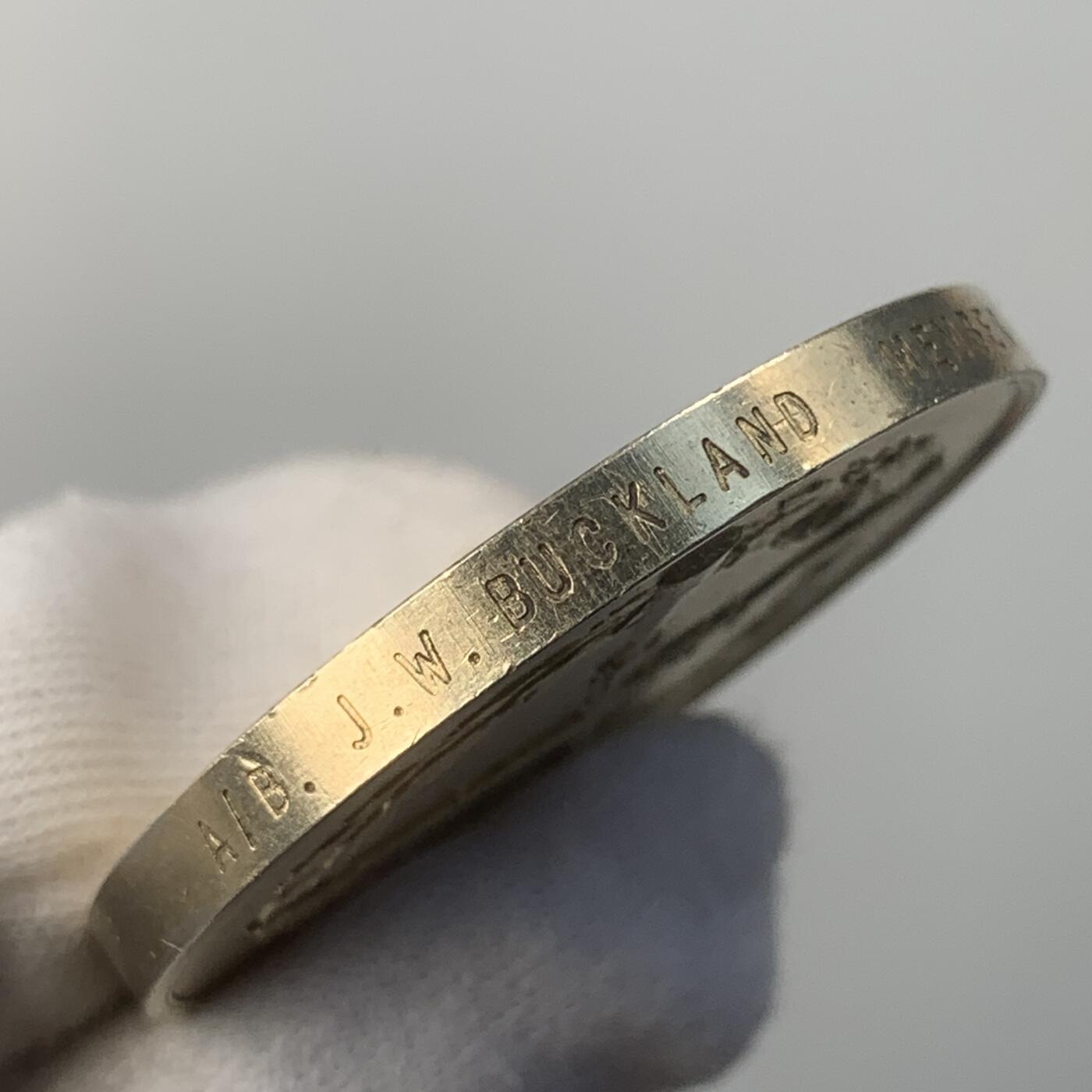 掌中浮雕-藏着的欧洲第046场 1947年英国海军警官国家冠军赛获奖镀金银章，38.3mm，35.5g