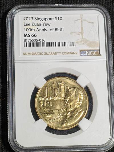 刘世昌艺术品销售中心～虎踞龙蟠*金杨在线联拍群第512期 - 新加坡2023年10元纪念币（NGC  MS66  串号：8176505-016）1枚。