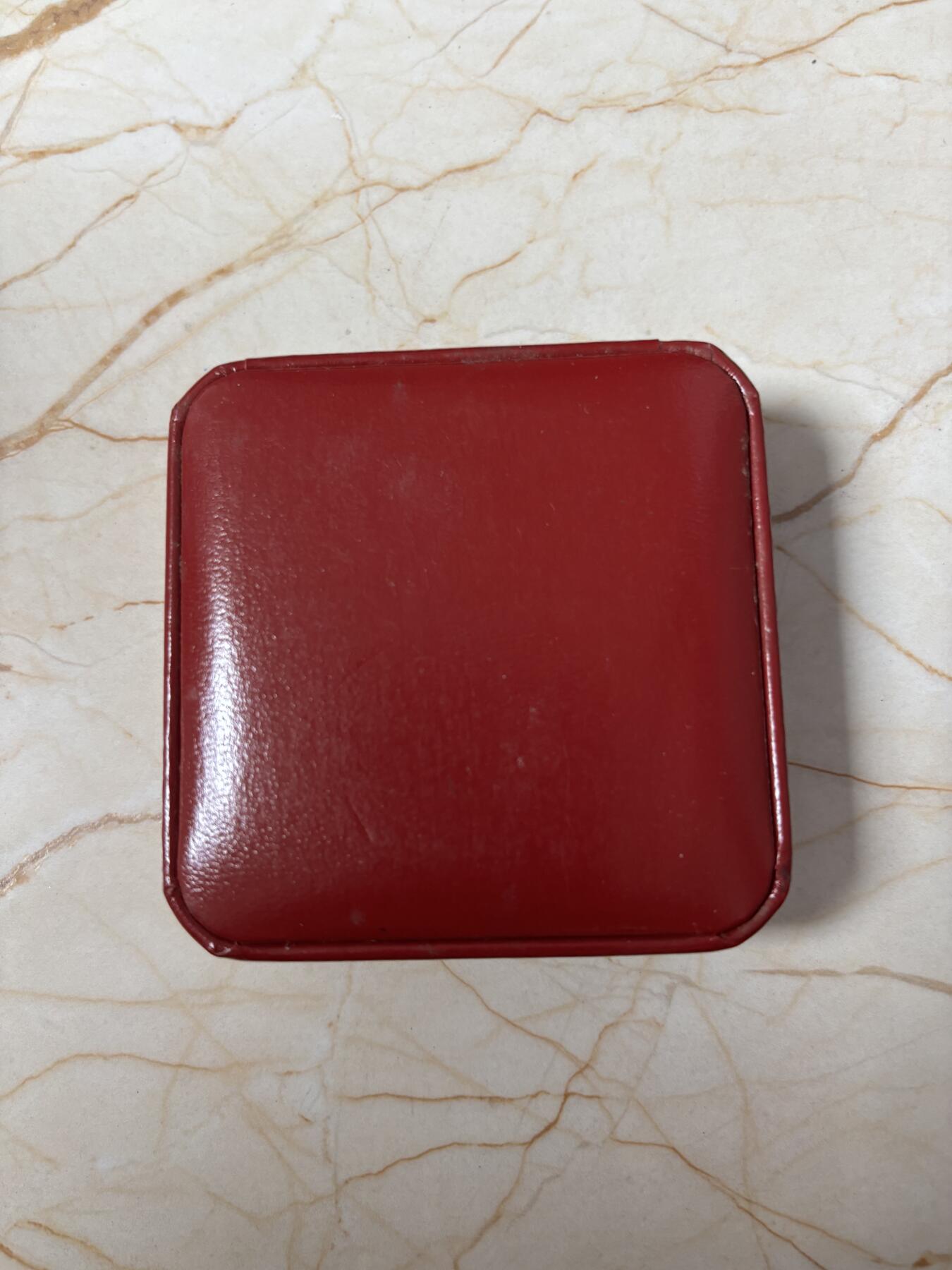 第186期拍卖 英属马恩岛2000年千禧年系列时钟镀铜精制纪念银币，925银，28.28克，发行10000枚，有丝痕