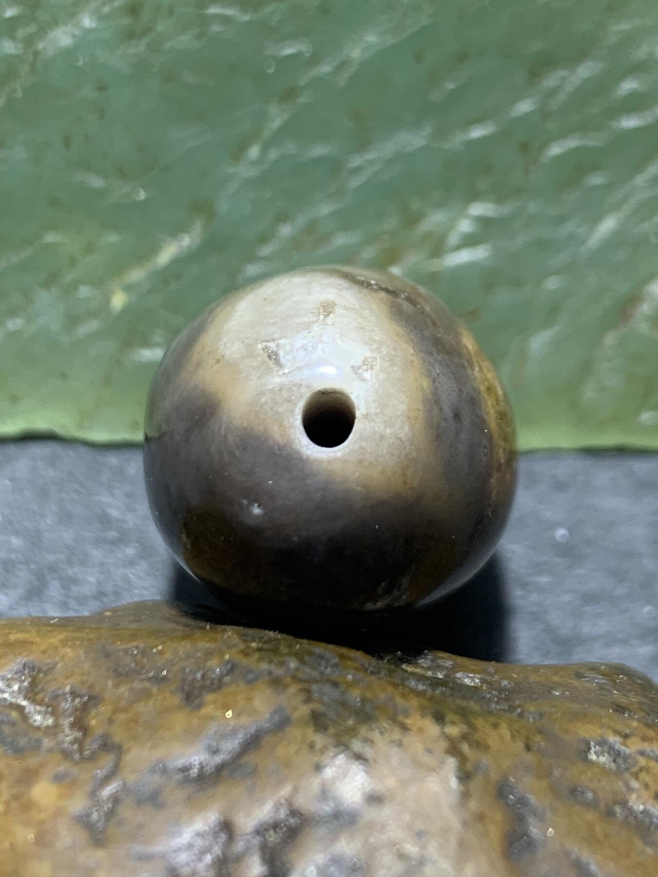 冰飘鱼籽纹战国红玛瑙随形桶珠一颗