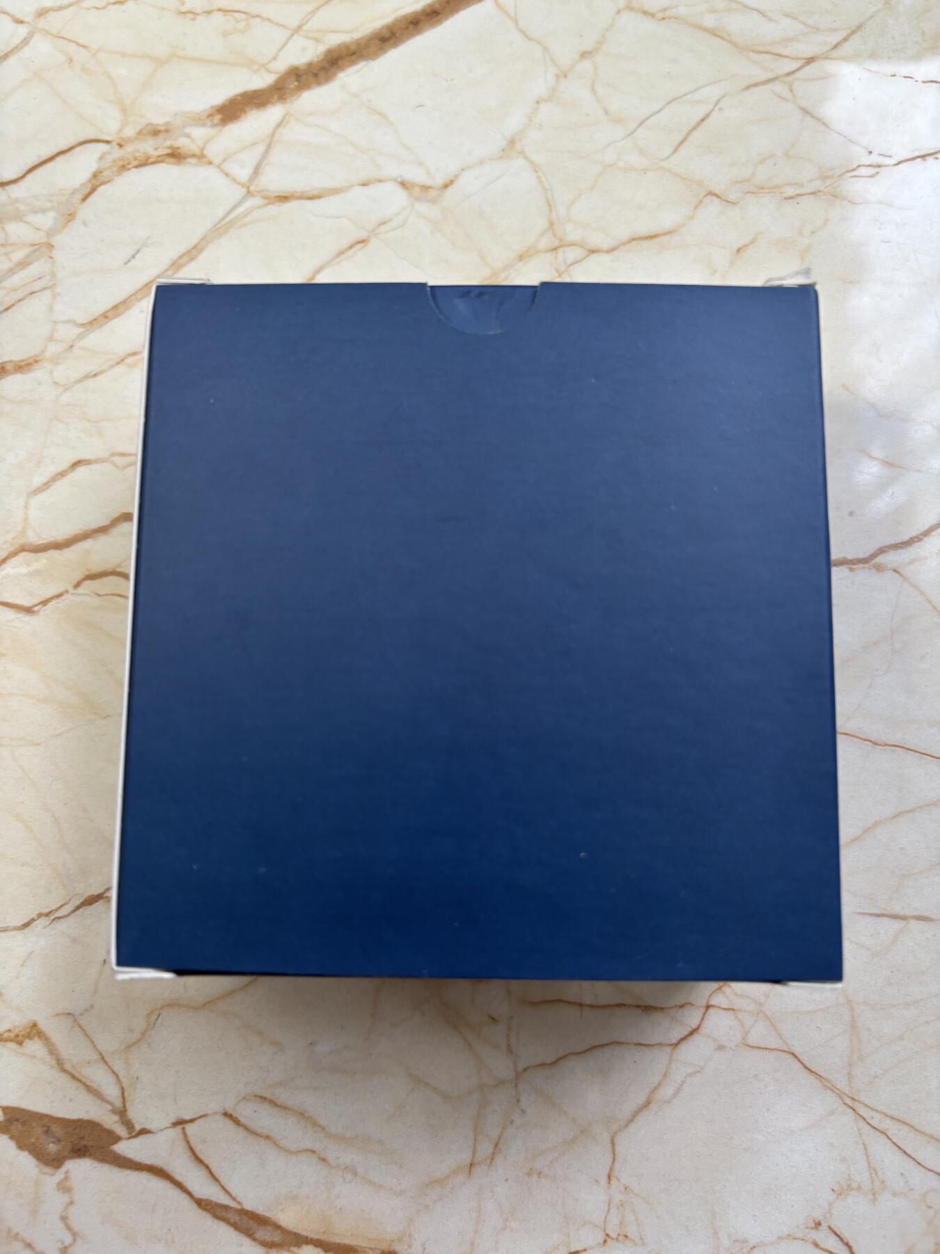 第185期拍卖 加纳2023年2赛地精制镶水晶银币 农历-兔 发行量：1千 1/2盎司999银 盒证全，有氧化