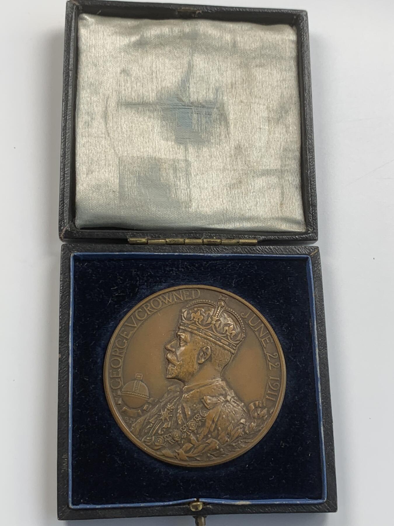掌中浮雕-藏着的欧洲第046场 1911年英国乔治五世登基纪念铜章，51mm，原盒