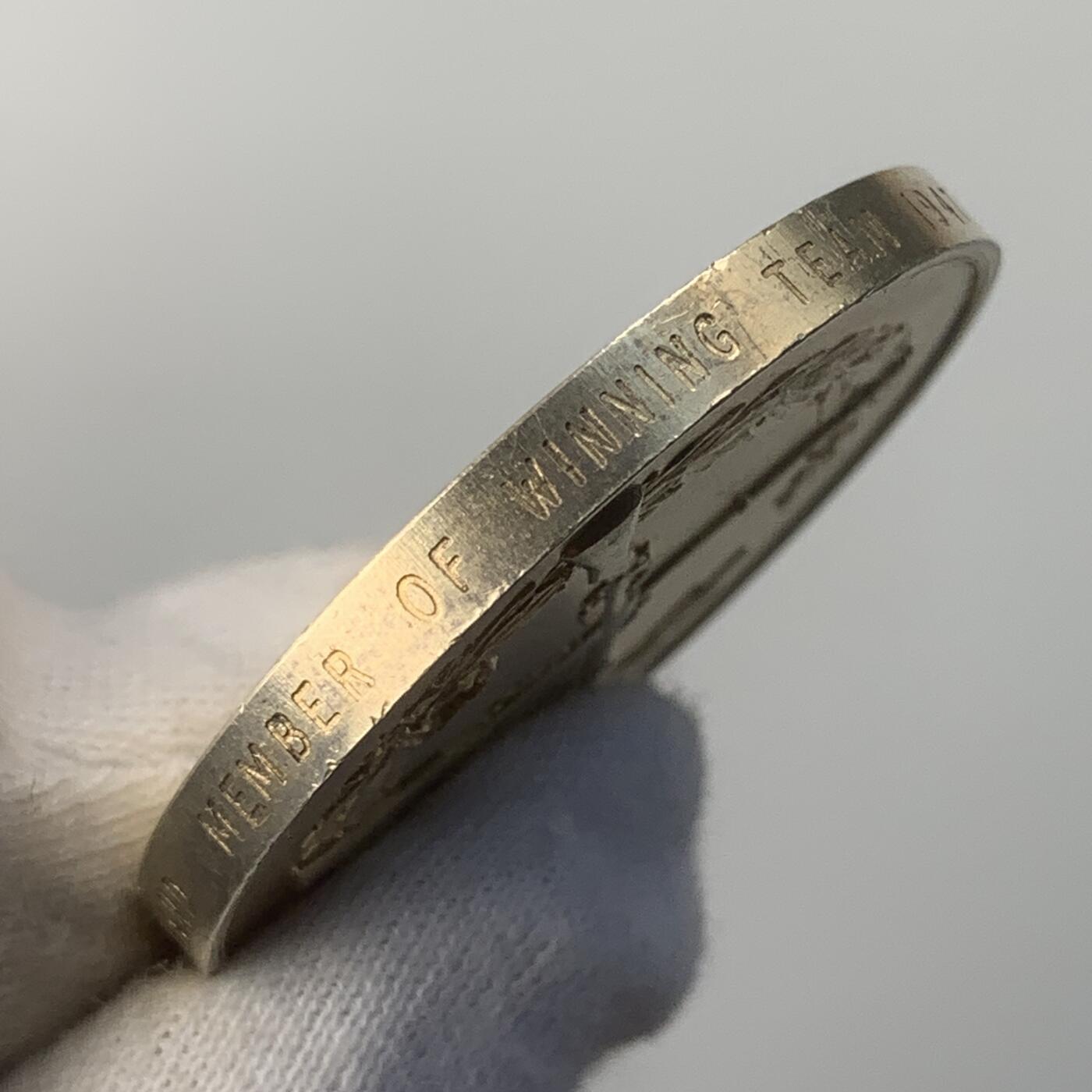 掌中浮雕-藏着的欧洲第046场 1947年英国海军警官国家冠军赛获奖镀金银章，38.3mm，35.5g