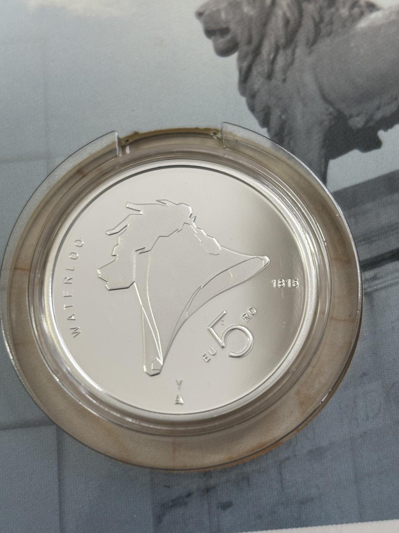 第185期拍卖 荷兰2015年5欧元精制银币 滑铁卢战役 15.5克925银 发行量：1万2千5百 卡装