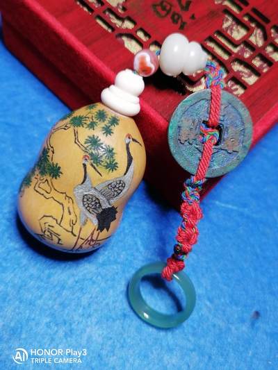 松鹤延年针刺彩墨葫芦手把件 - 松鹤延年针刺彩墨葫芦手把件