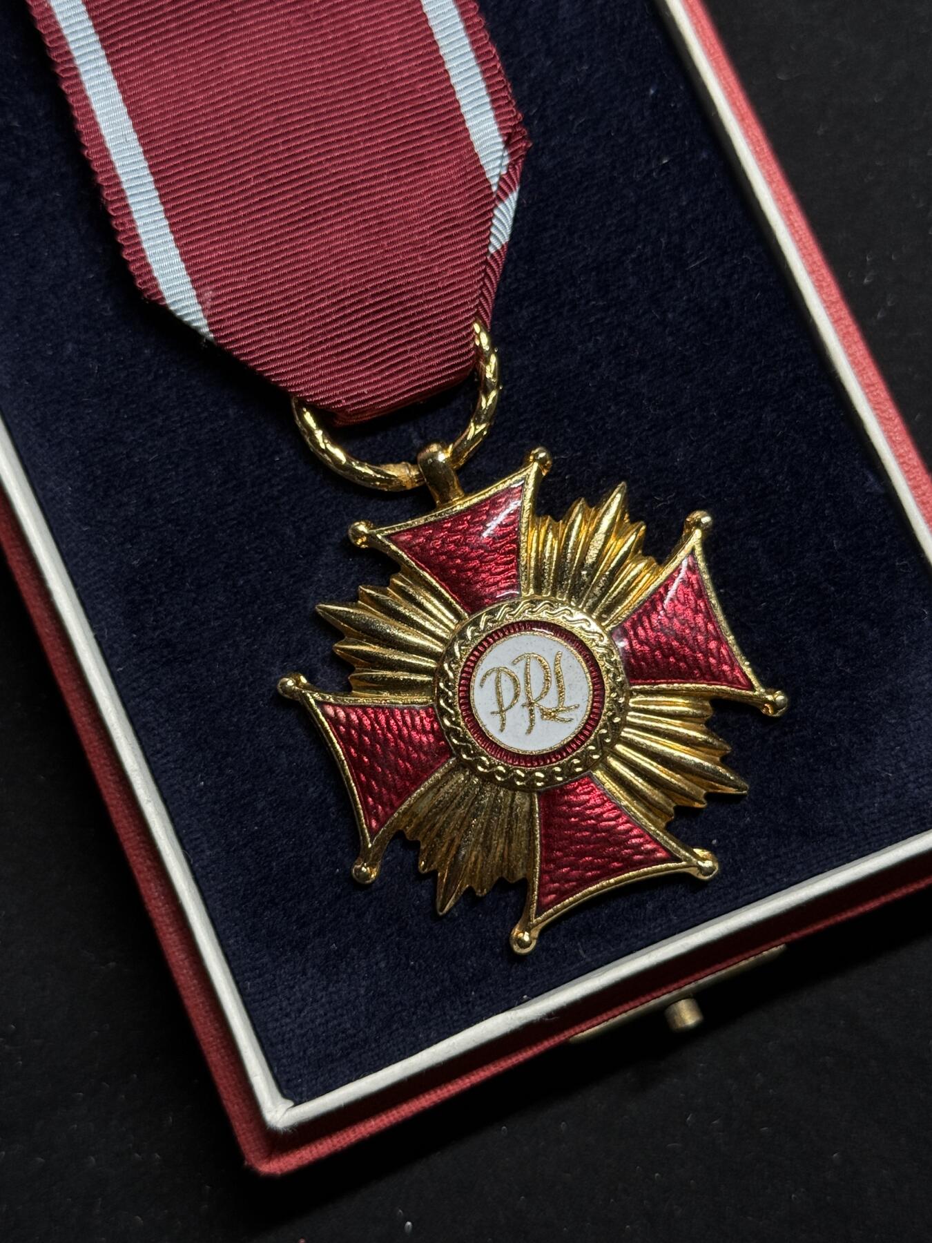 欢庆元旦！戎马世界章牌大赏第109期元旦大拍 波兰金级功勋十字勋章