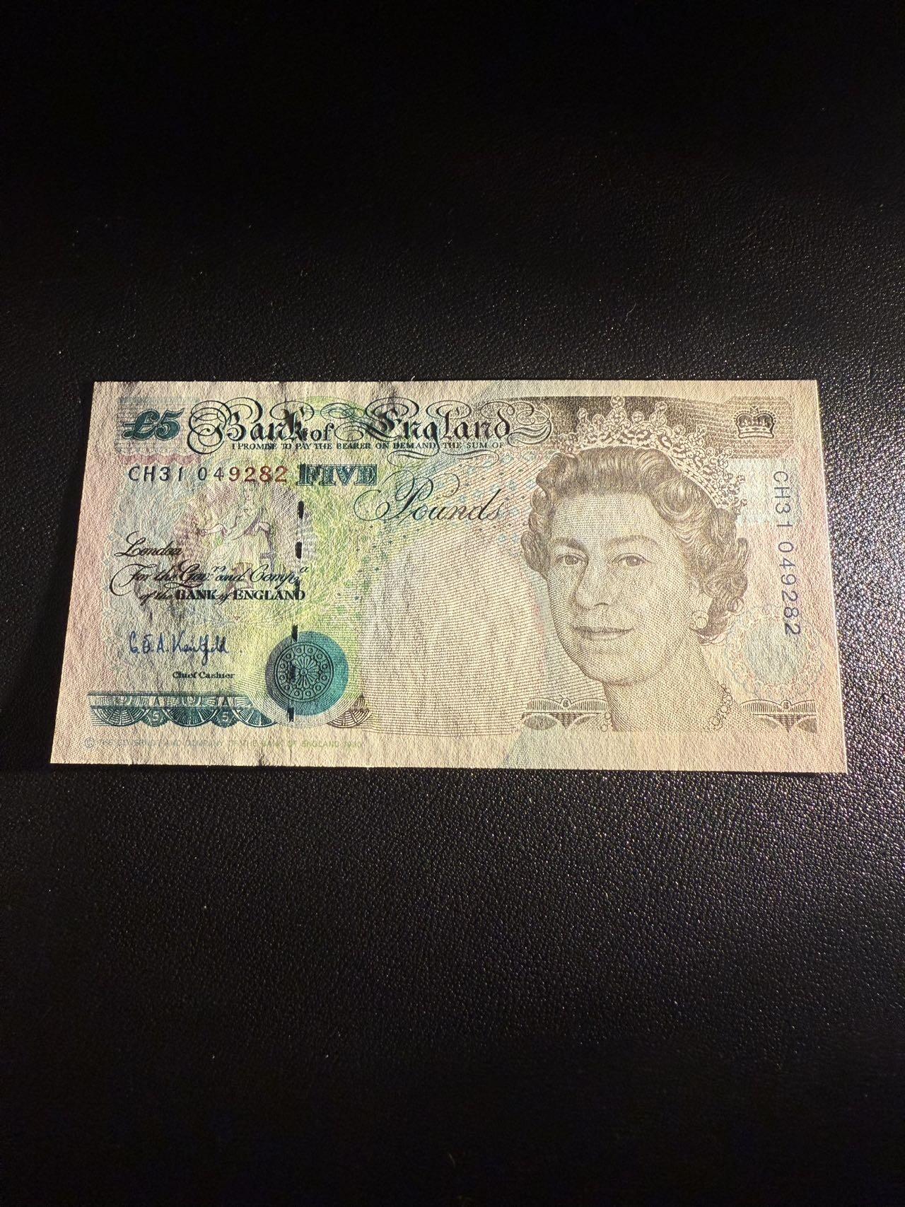 第14期 库存低价起拍 英国E序 5镑 全新unc- 282