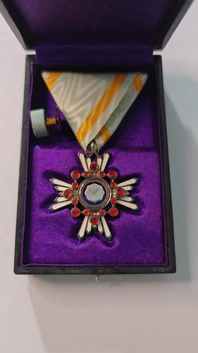 东亚勋章徽章主题拍卖4 - 勋六等瑞宝章(纯银)