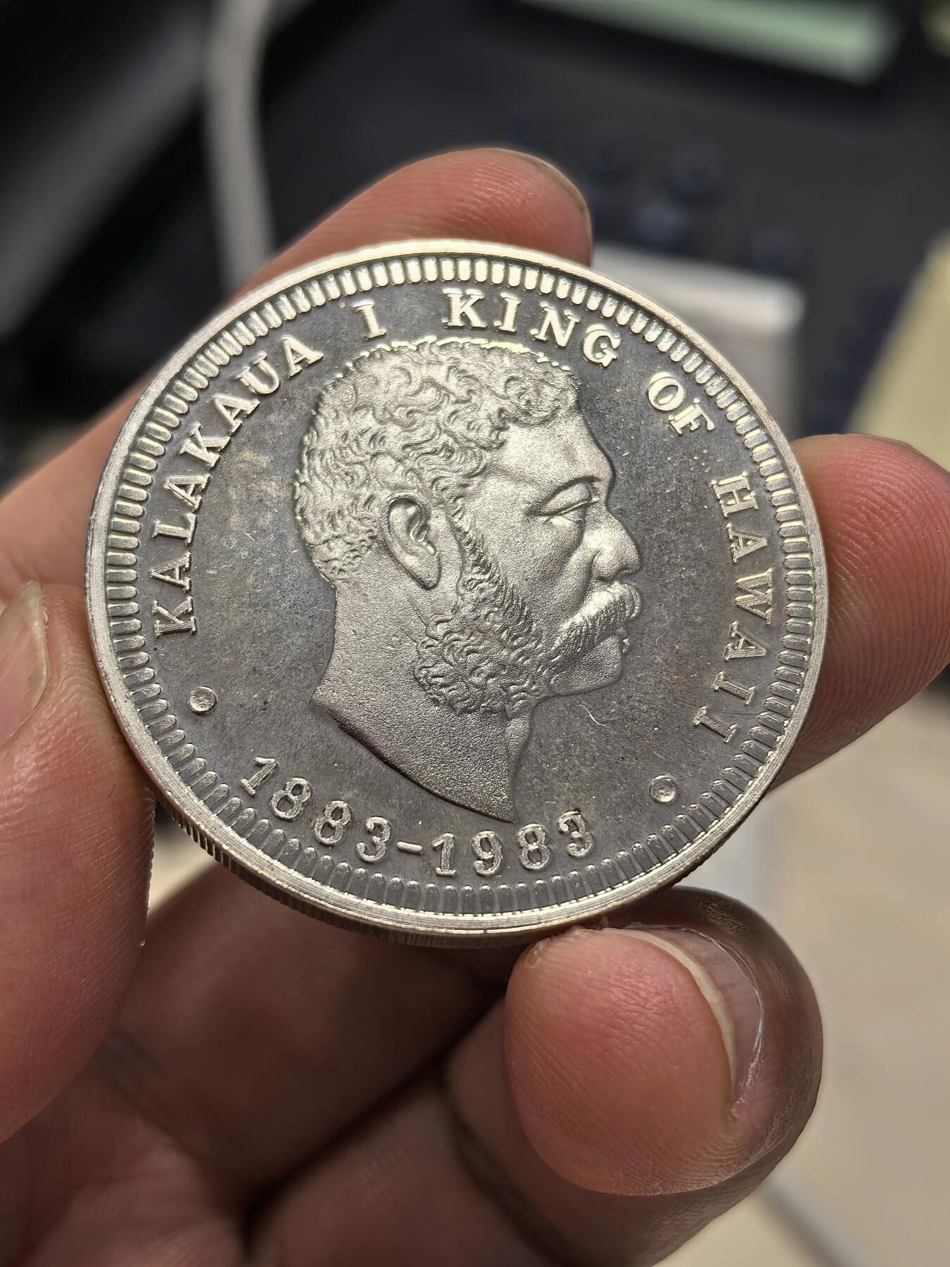博洋堂世界钱币拍卖第153期（全场包邮） 夏威夷王国1983年卡拉卡瓦一世加冕发行货币百年纪念银章，39mm，约31.4克999银