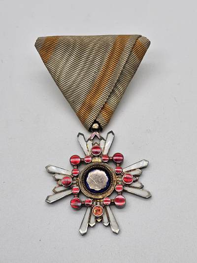 徽章旧纸专场1216 - 勋五等瑞宝章 银质珐琅 珐琅瑕疵如图所示