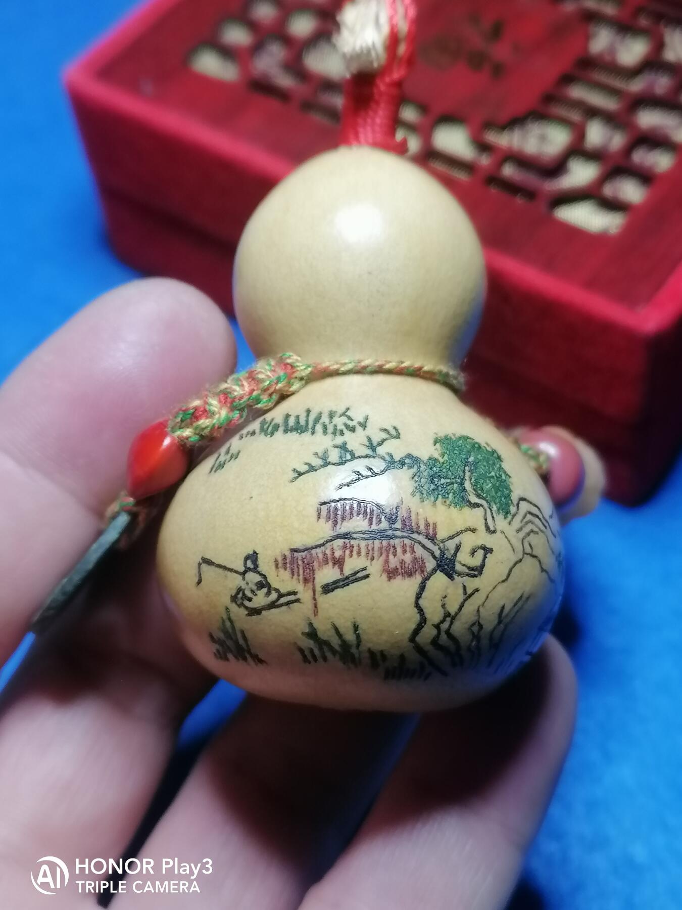 手工针刺雕刻山水葫芦挂件