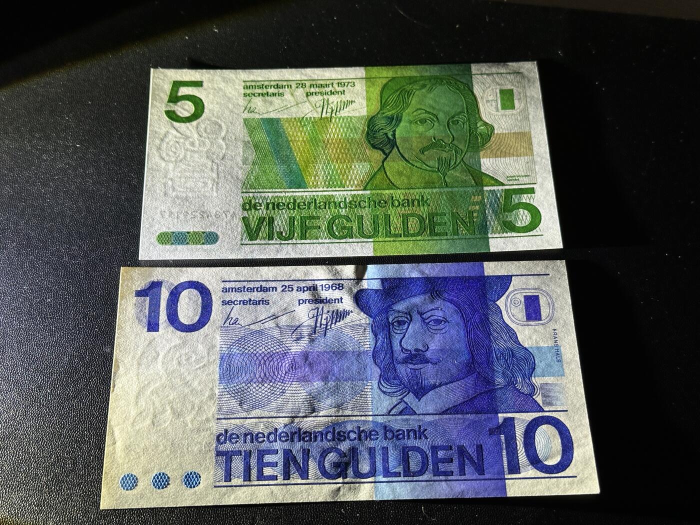 《外钞收藏家》第五百九十四期（畅拍场）（本平台长期征集拍品、欢迎藏友们联系合作） 荷兰人像版5盾全新+10盾UNC-（边泛黄）