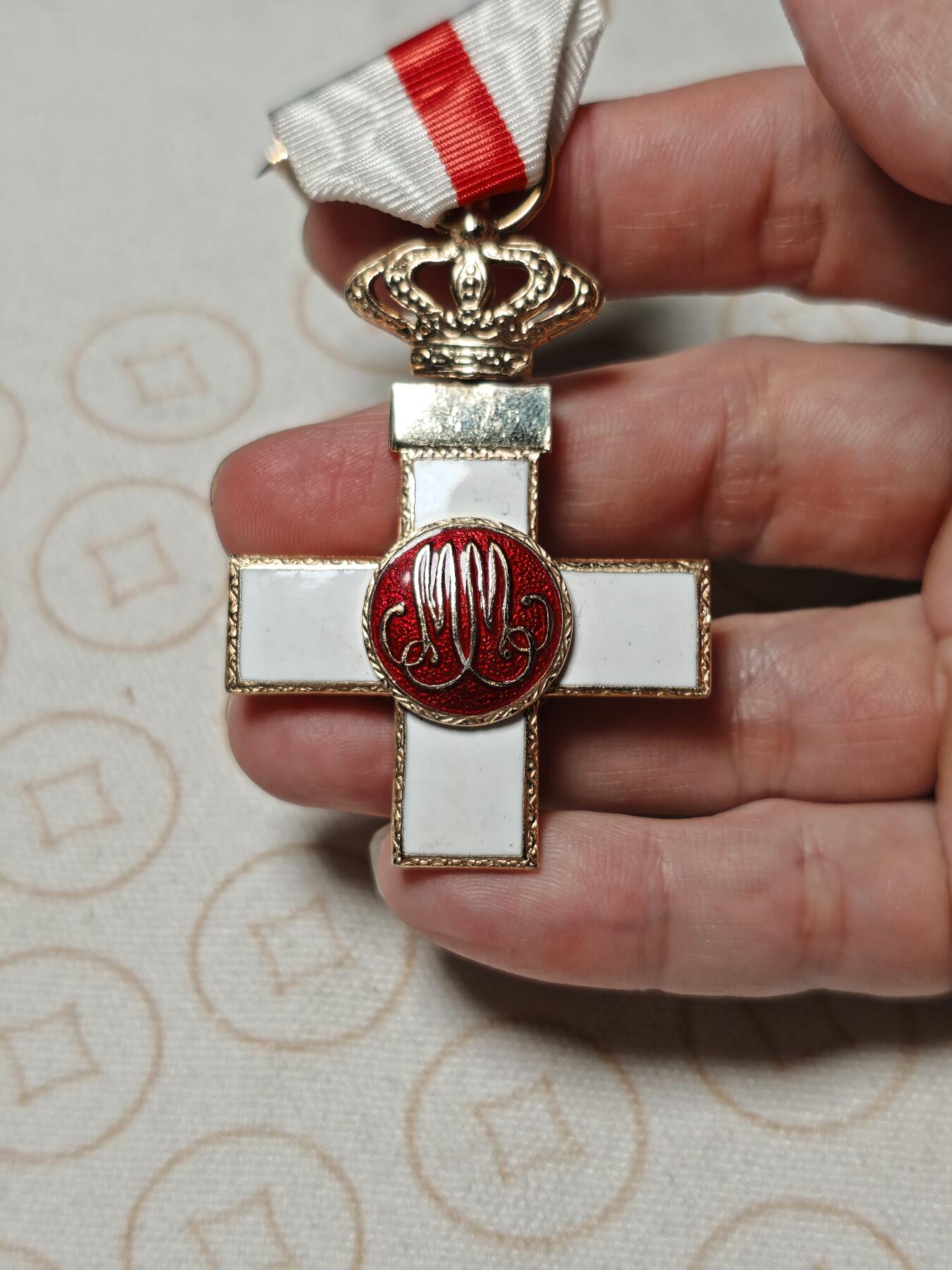 抚柳草堂-第二期章牌钱币 奖章勋章限时免佣 满百包邮 放漏专场 西班牙空军军功勋章 品相不错珐琅完好重33.9g