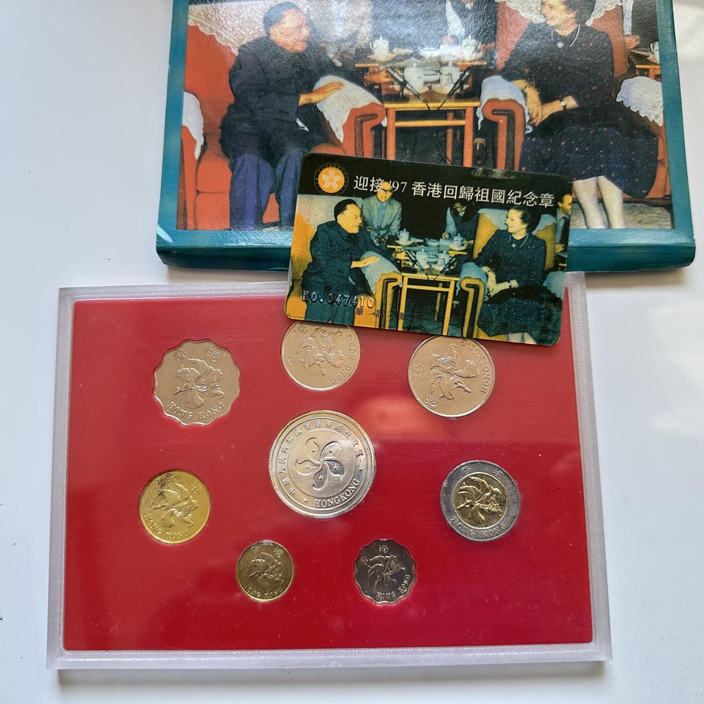 🌹外币初藏🌹🐯2025年第142场  每周二四六晚8️⃣点 接代拍 香港回归紫荆花套币 a