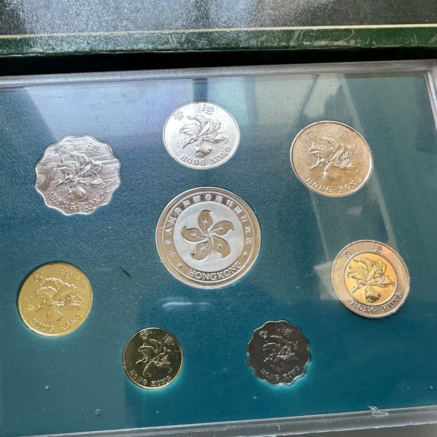 🌹外币初藏🌹🐯2025年第142场  每周二四六晚8️⃣点 接代拍 香港回归紫荆花套币 b