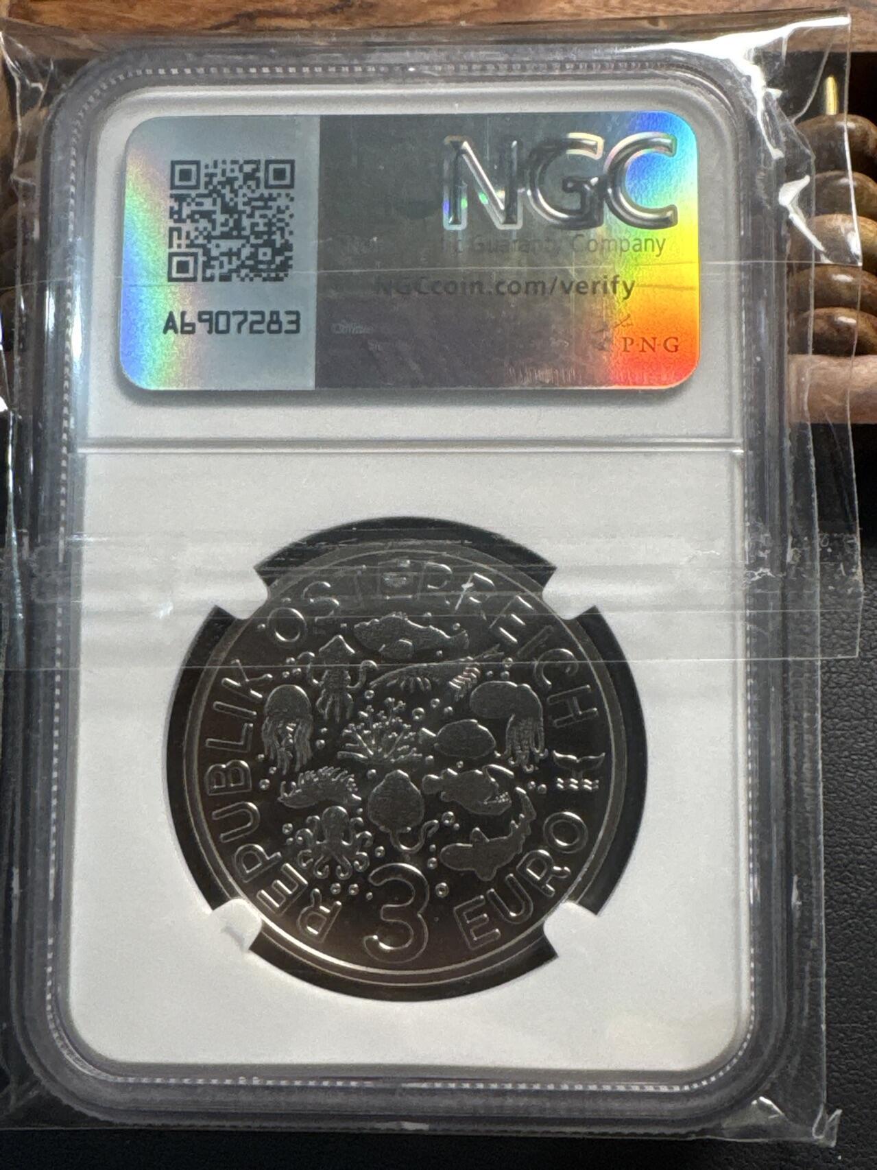 ❤️【币观天下】❤️ 第335期钱币拍卖- 2025.12.19周五晚上6点半场-长期征集拍品 奥地利2025年海洋生物海蛞蝓彩色夜光纪念币NGC评级首期69分