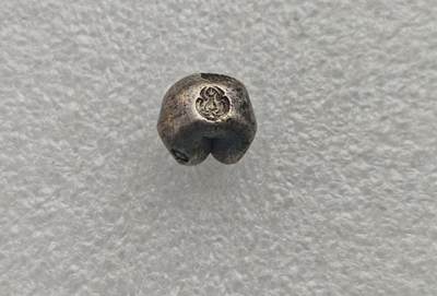 瓶子🏺第221期拍卖会 -  拉玛三世四世屁股锭银锭  好品深打好银色