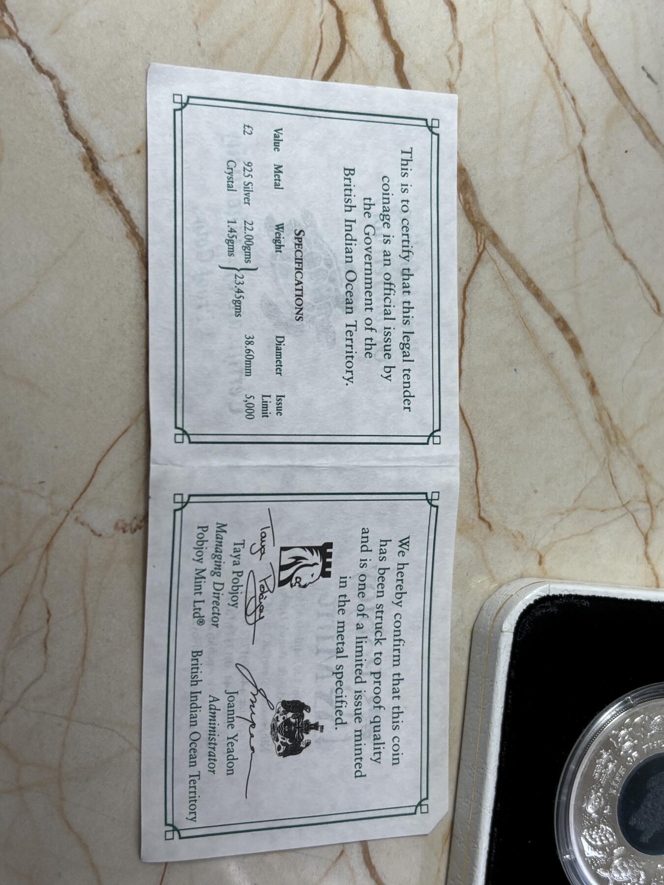 第186期拍卖 双获奖币英属印度洋领地2009年海龟水晶镶嵌银币，925银+水晶，23.45克，发行量5000枚，获世界最美25种钱币之一和克劳斯最佳创意币大奖！