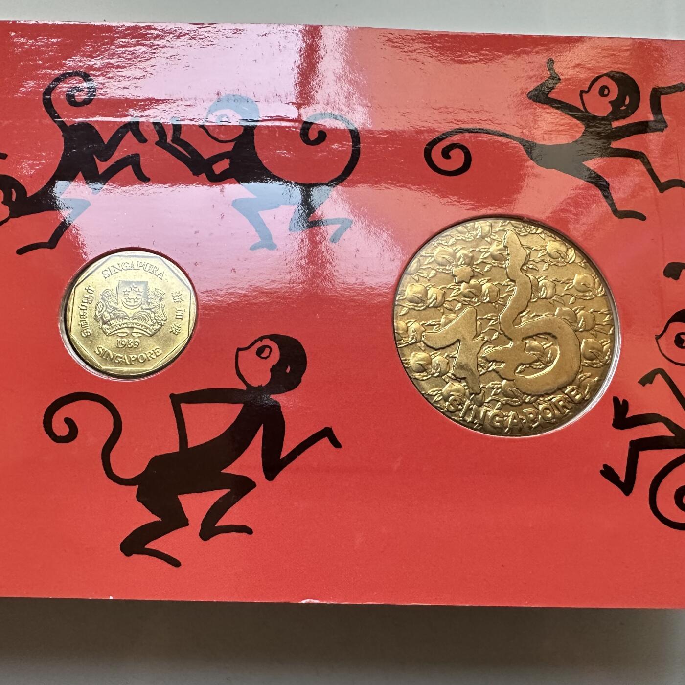 🌹外币初藏🌹🐯2025年第142场  每周二四六晚8️⃣点 接代拍 新加坡1992年贺岁卡 克朗型生肖章 2元纸币全新 豹子号