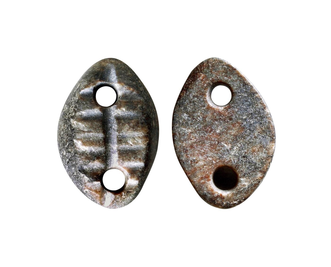 中贸圣佳2025年秋季拍卖会 争辉 中国历代古钱 春秋 齐鲁系硬玉贝 20.8*5.3mm