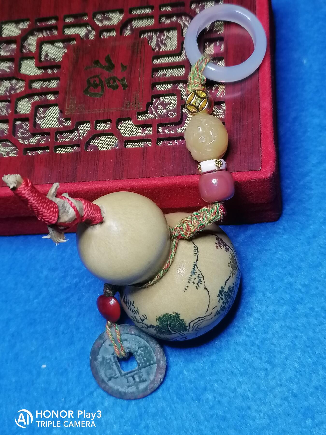 手工针刺雕刻山水葫芦挂件