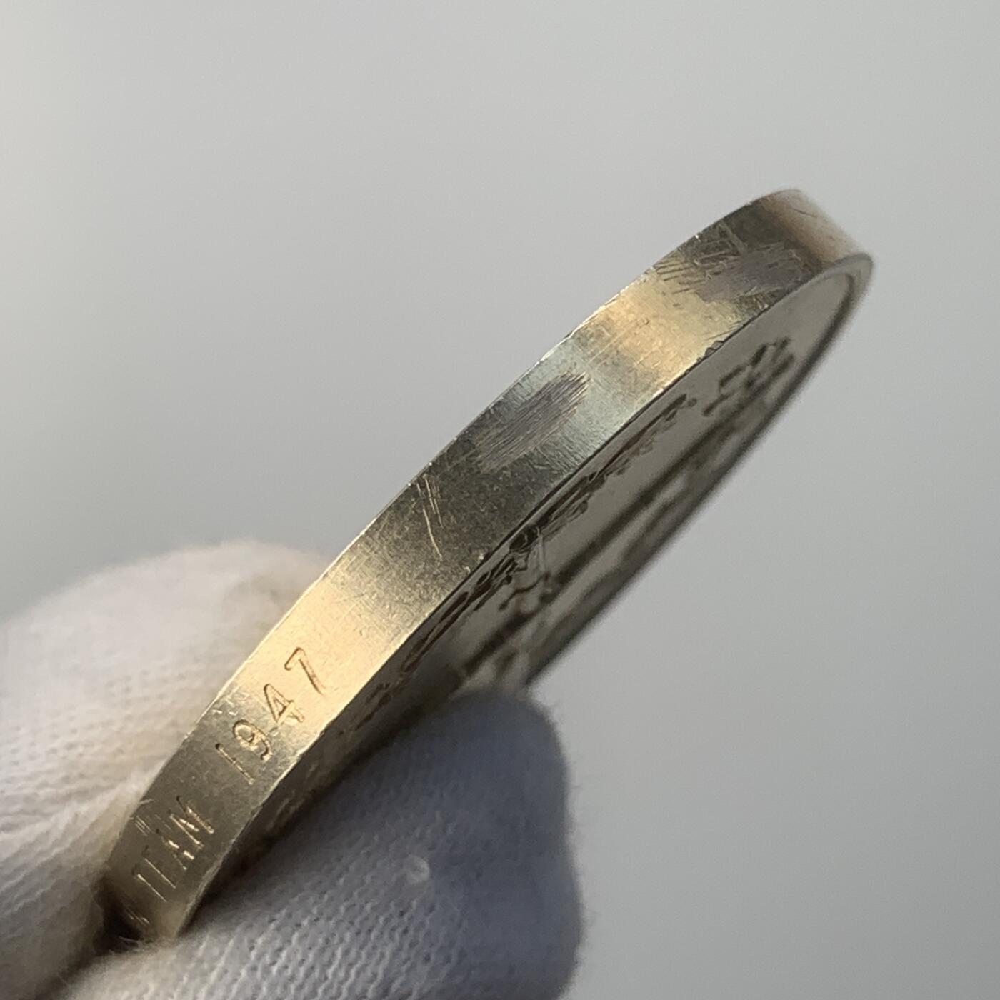 掌中浮雕-藏着的欧洲第046场 1947年英国海军警官国家冠军赛获奖镀金银章，38.3mm，35.5g